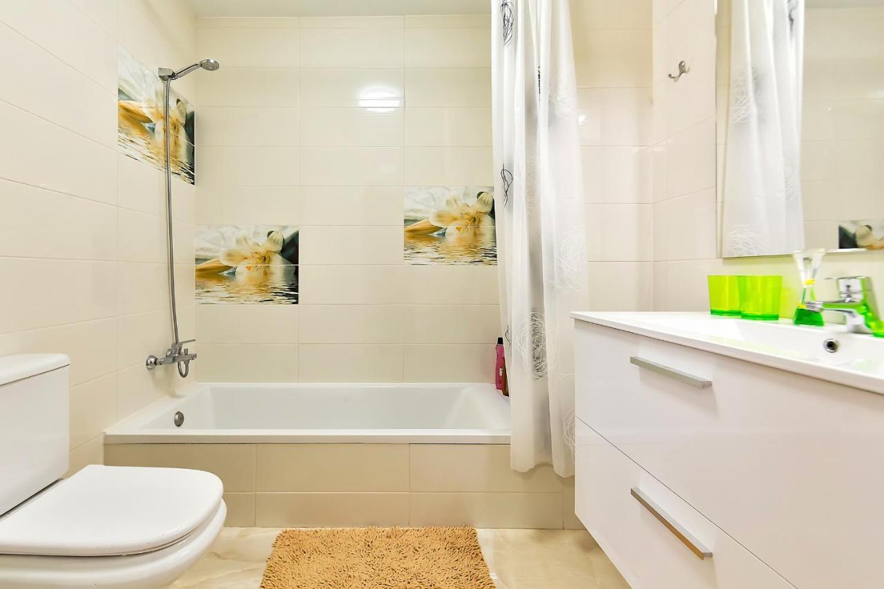 Yellow 3 Bedroom Large Apartment For 10 Guests Costa Adeje  Exteriér fotografie